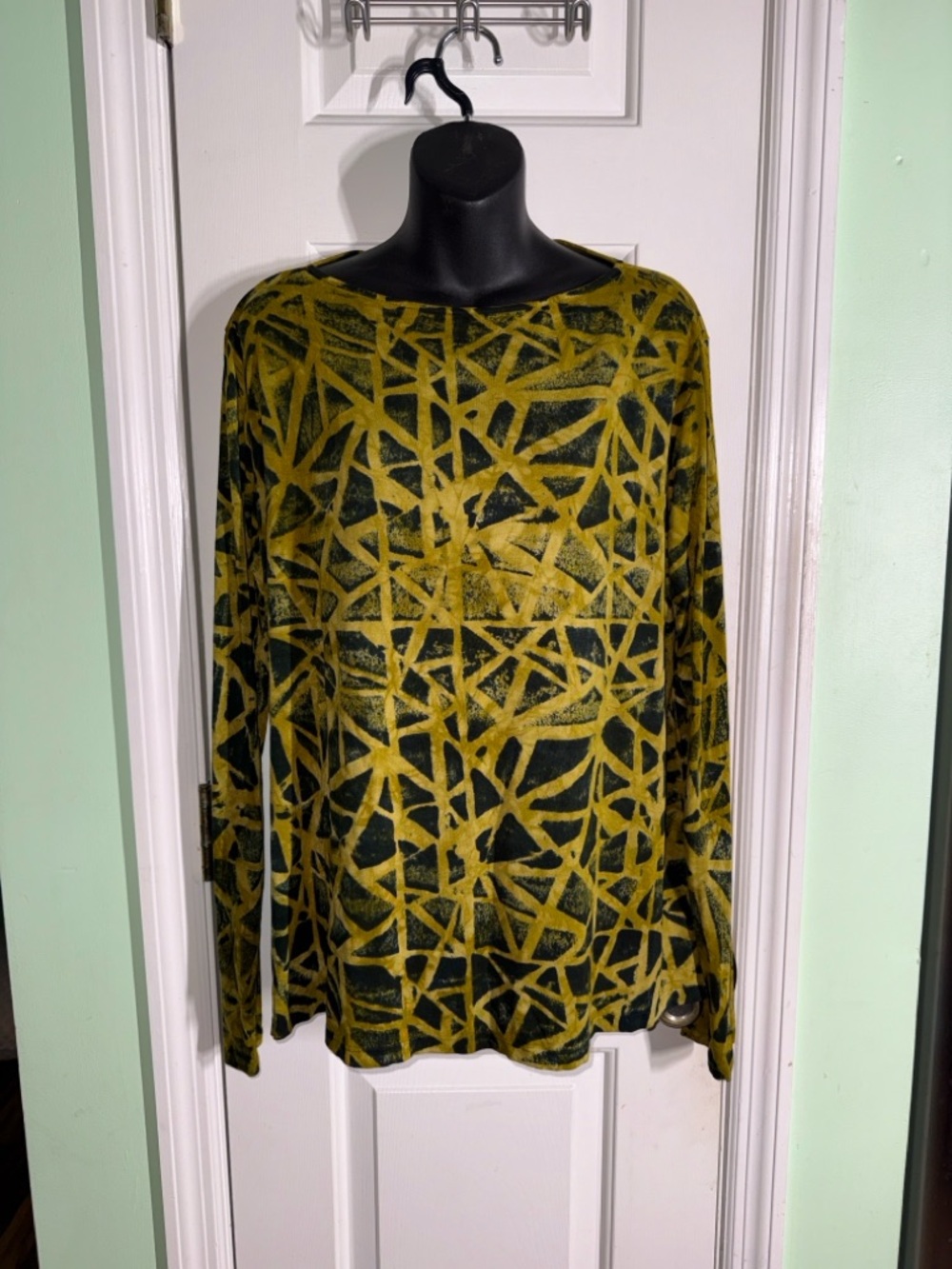 Annie Turbin Olive & Black Abstract Geometric Hand Dyed Long Sleeve Top Size XXL